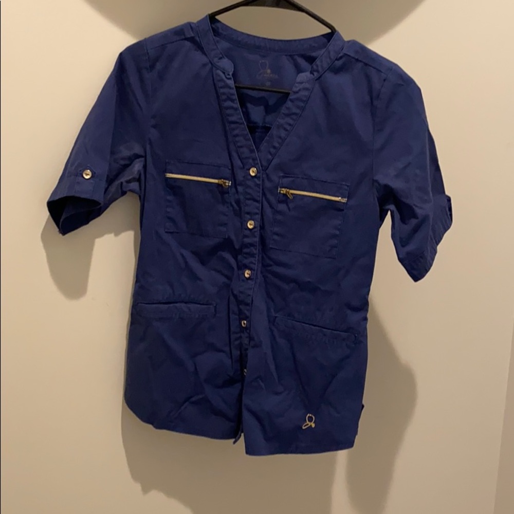 Januu navy scrub set